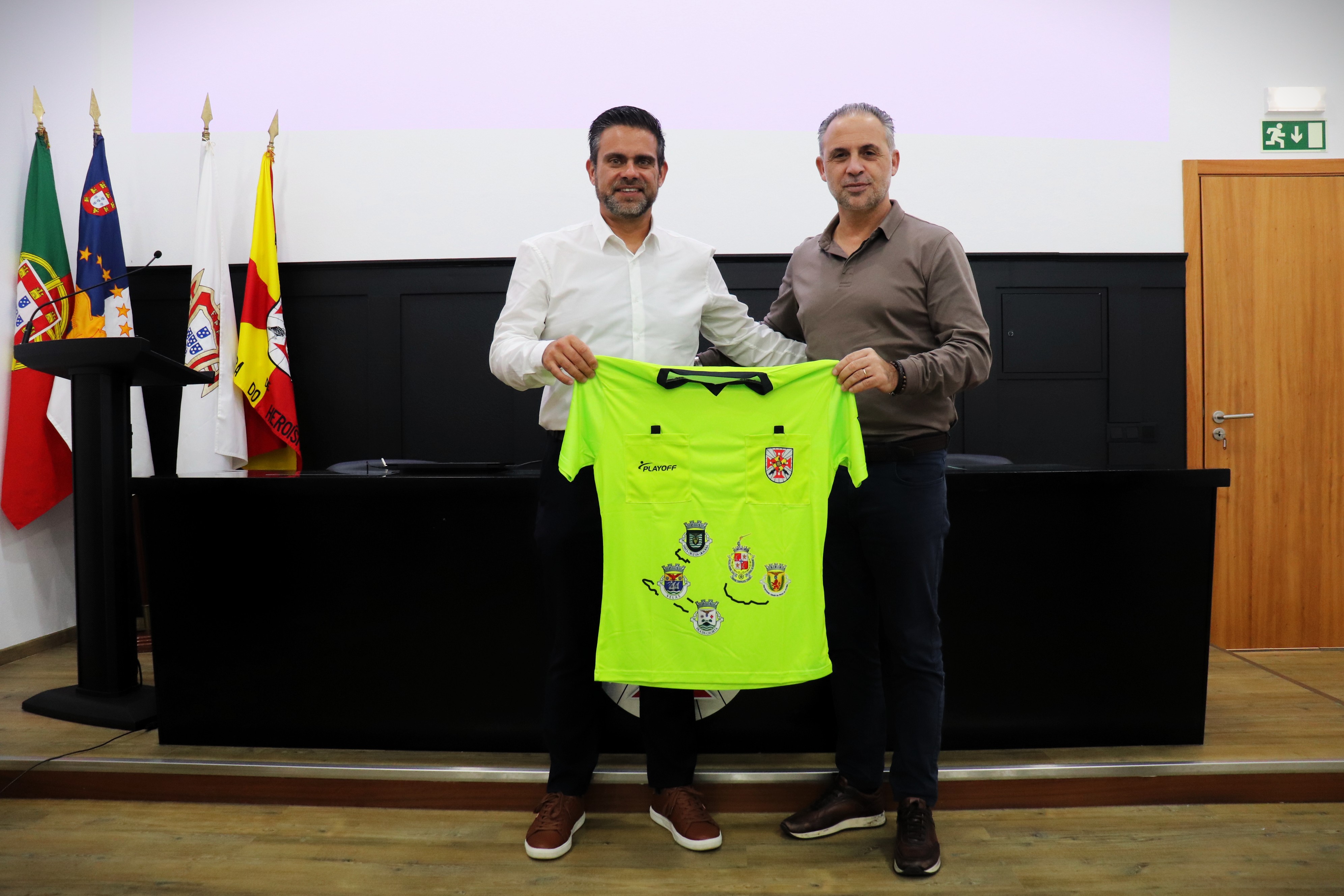 MAURÍCIO TOLEDO RECEBE DUARTE GOMES NA ASSOCIAÇÃO